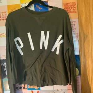 Long sleeve dark green PINK logo cropped shirt
